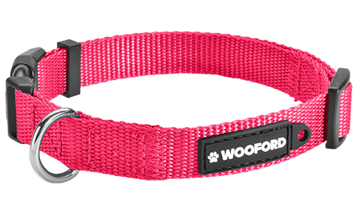 Roze verstelbare hondenhalsband, stevige zilveren D-ring om hondenpenning te bevestigen, comfortabel en duurzaam nylon.