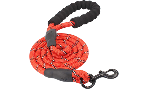 Laisse réfléchissante noire pour chien, 1,5 cm de large, 1,5 m de long, corde durable et poignée rembourrée.