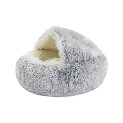 Slipper-vormig hondenbed in grijs met fluffy binnenkant, zachte stof, gezellige, afgesloten ruimte voor rust.