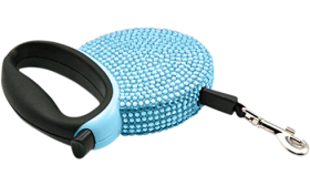 Laisse Retractable de Luxe Laisse chien rétractable bleue avec design de strass, poignée noire et fermoir métallique, jusqu'à 3 mètres pour le confort.
